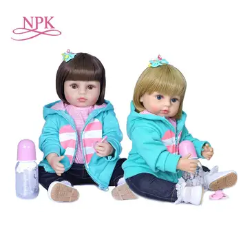 NPK 55 см, короткие волосы, подарок для девочек, мягкая силиконовая кукла для всего тела, кукла для новорожденных, гибкая двухцветная кукла для волос, кукла в зеленом пальто