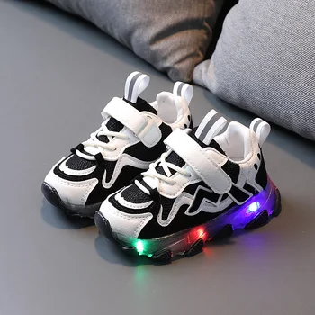 Детские светящиеся кроссовки Обувь для мальчиков и девочек из дышащей сетки со светящейся подошвой Детская обувь со светодиодной подсветкой Противоскользящие детские кроссовки