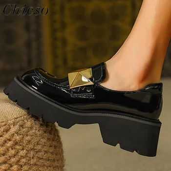 Женская кожаная обувь 2023 года, Новые женские туфли без застежки в британском стиле на платформе 33-43, Лоферы для домашнего офиса большого размера