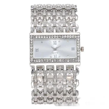 Женские кварцевые часы со стальным ремешком, модные тенденции с бриллиантами, персонализированные женские часы