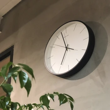 Настенные часы в скандинавском минимализме Ins Wind Гостиная Современные Простые бытовые часы, висящие на стене, без звука, без перфорации