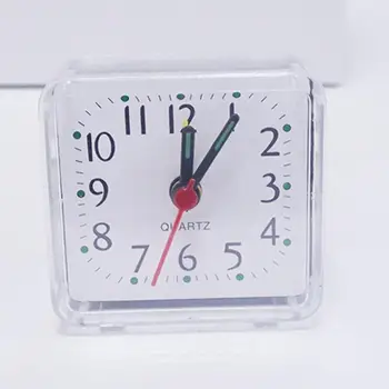 Компактные Милые Часы Портативный Будильник Креативная Мода Маленькая квадратная кровать Дорожный кварцевый звуковой сигнал Студенческие часы