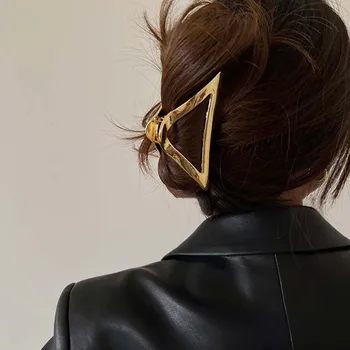 Модный Металлический треугольный зажим для волос с когтями, Модные Геометрические заколки с большой Акулой для женщин, головные уборы для девочек, Аксессуары для волос
