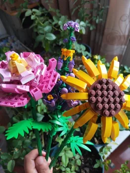Украсьте Букет роз Строительным кирпичом, игрушкой для детей, девочкой, мини-художественными строительными блоками, совместимыми с подарком 