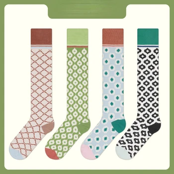 Носки осенне-зимней серии 2023, женские классические утолщенные носки для телят, теплые, приятные для кожи носки Louboutins из чесаного хлопка
